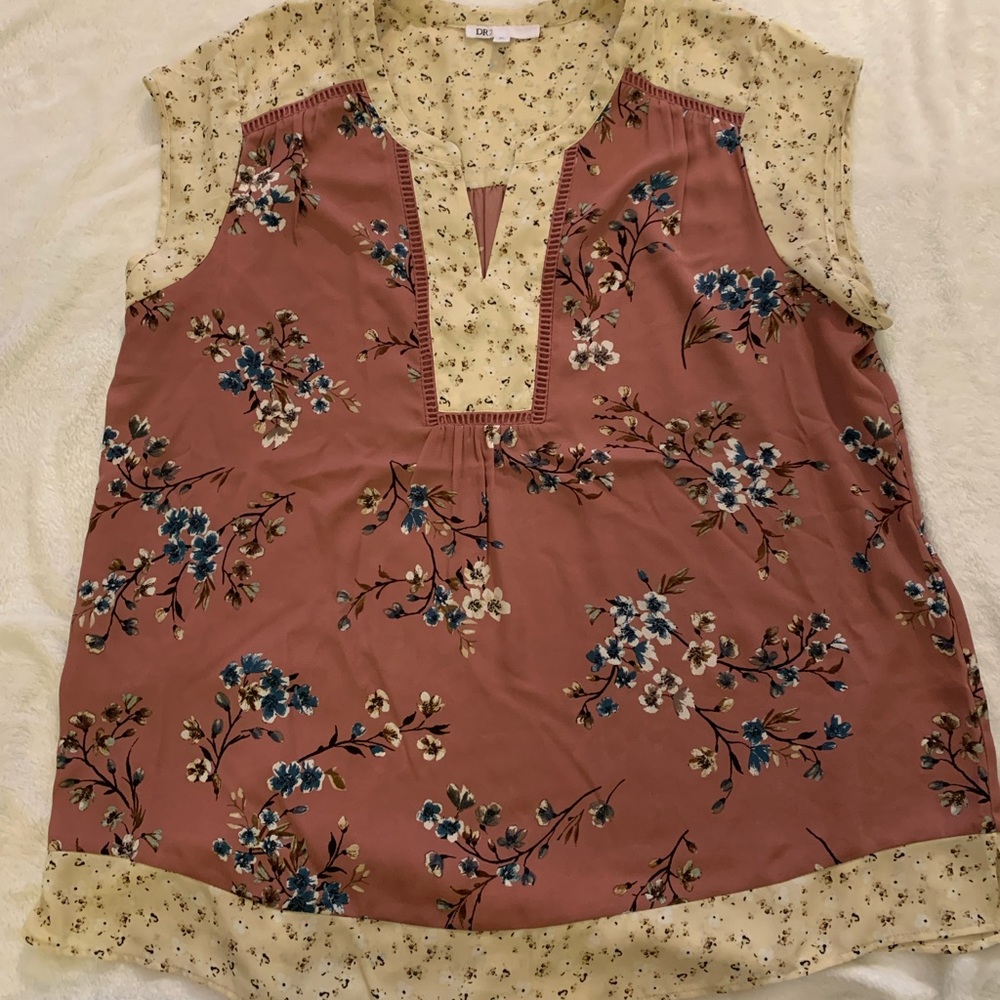 Floral v neck blouse